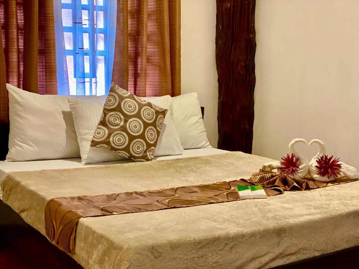 Sophias Beach Guest House El Nido Bagian luar foto